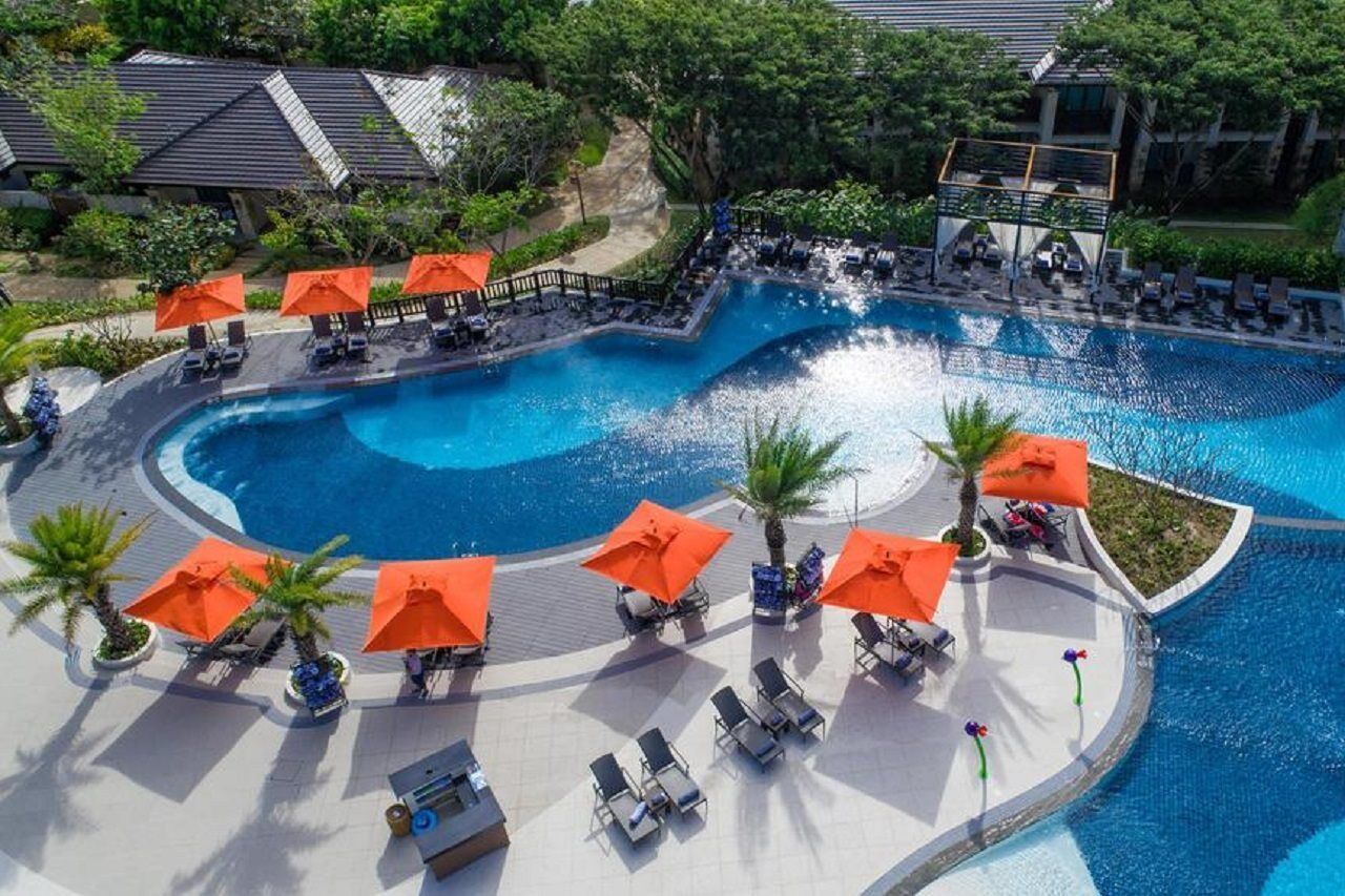 Crimson Resort And Spa - Mactan Island, Cebu Мактан Екстер'єр фото
